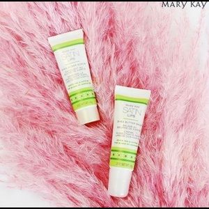 Satin Lips Set NWT never used